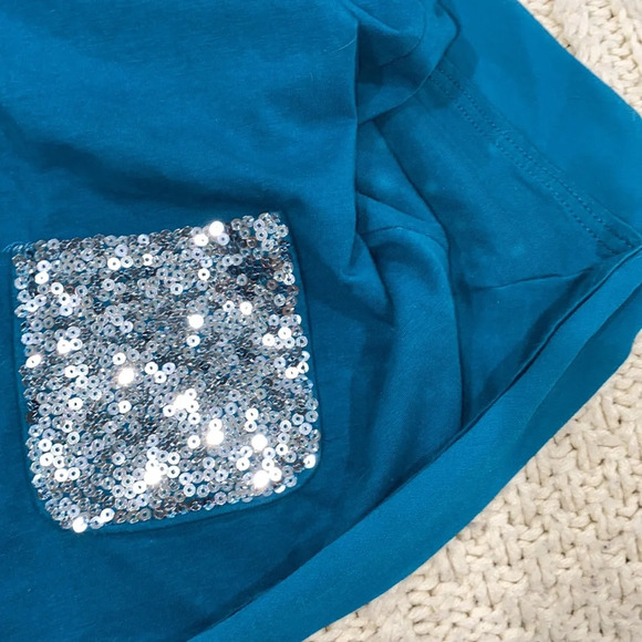 LOGO by Lori Goldstein turquoise top size large with sequin pockets - Picture 4 of 5